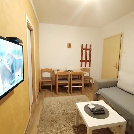 Apartman Gogi Hotel ซลาตีบอร์ ภายนอก รูปภาพ