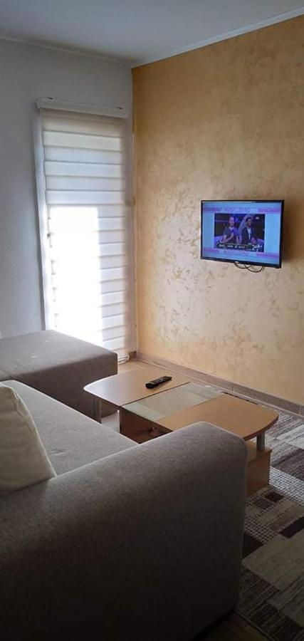 Apartman Gogi Hotel ซลาตีบอร์ ภายนอก รูปภาพ