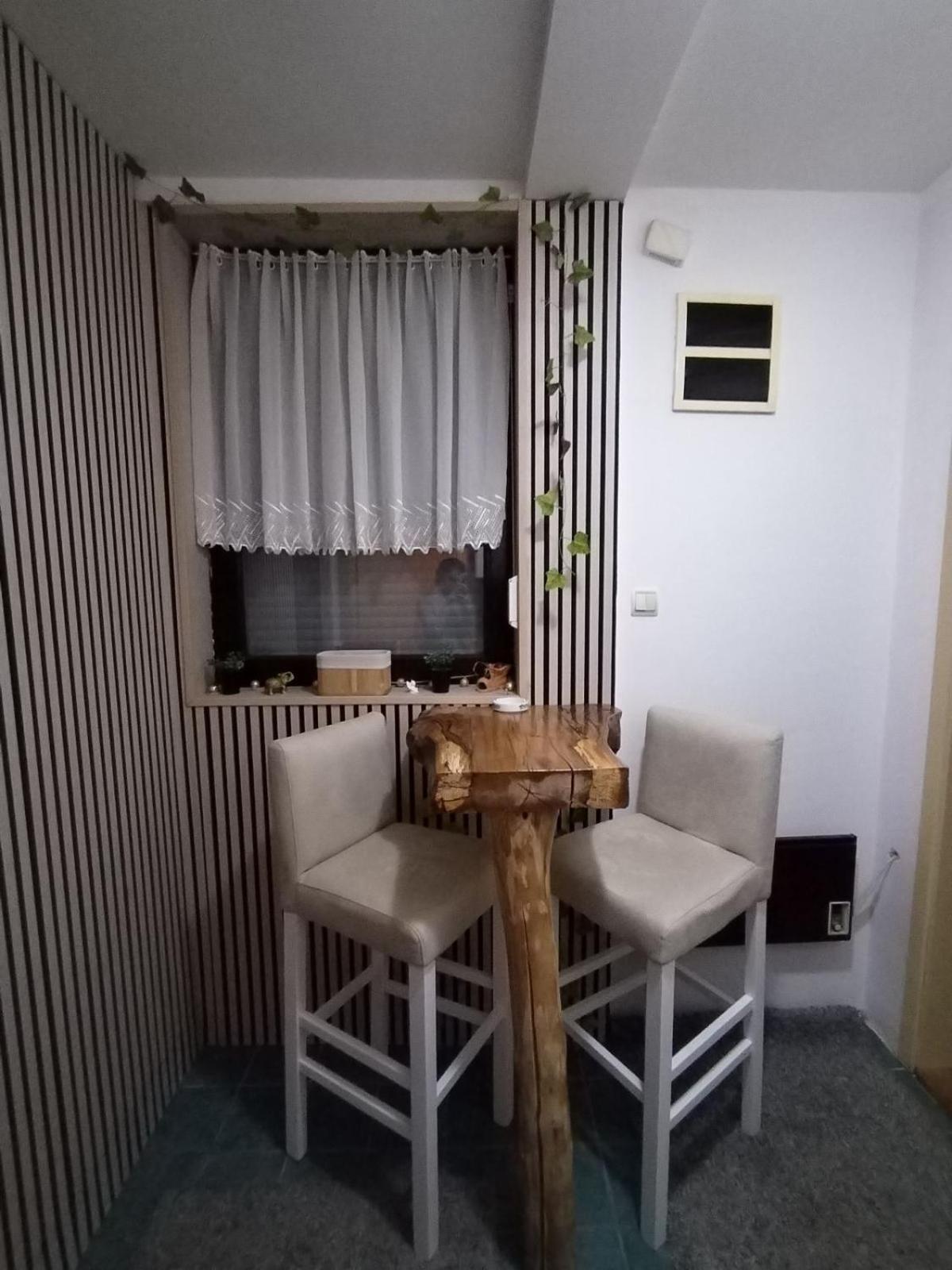 Apartman Gogi Hotel ซลาตีบอร์ ภายนอก รูปภาพ